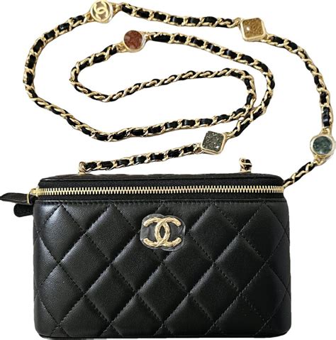 Wallet On Chain Timeless/Classique leather crossbody bag